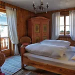 Schlosswirt Hotel