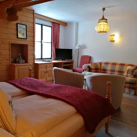 Schlosswirt Hotel 3*