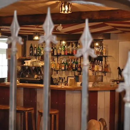 מלון Schlosswirt Großkirchheim