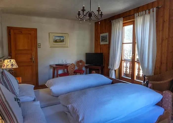 Hotel Schlosswirt 3*