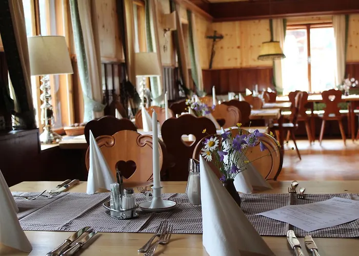 Schlosswirt Hotel 3*